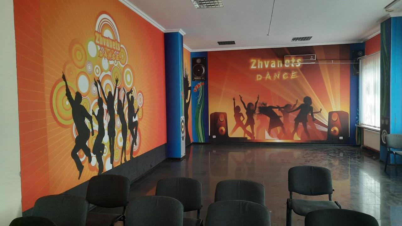 Готель "Дністер" Zhvanets Esterno foto